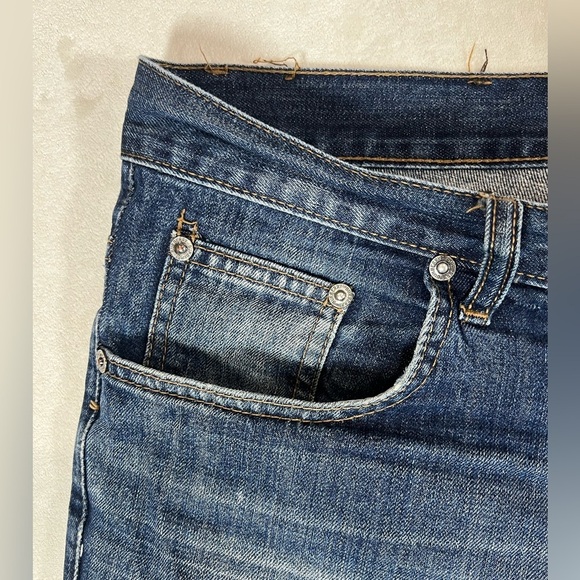 Burberry London Medium Wash 34W 32L Premium Denim Jeans Back Pock Logo Buttons - Picture 4 of 13